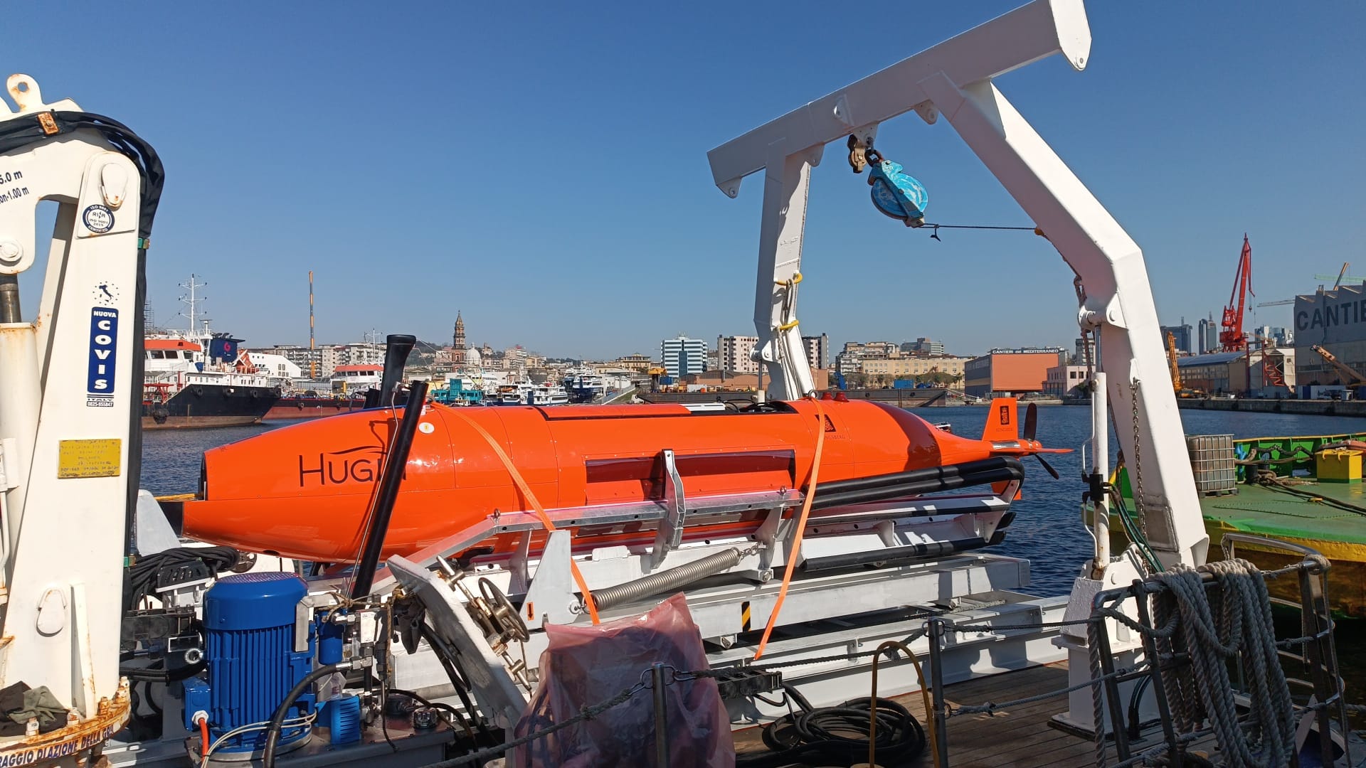 La "sirena" di Ispra che sonda i fondali: "Così osserviamo i vulcani sommersi"