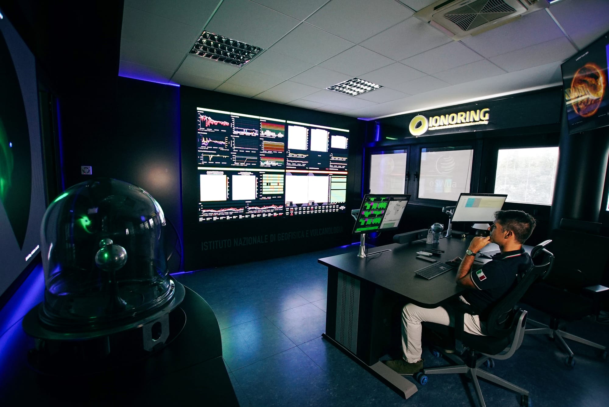 Quando il Sole disturba la Terra: a Roma una nuova sala per monitorare le tempeste spaziali