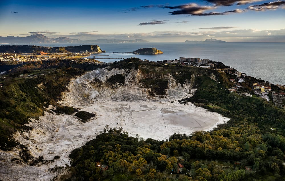 Un nuovo studio mette in luce la struttura interna dei Campi Flegrei post image