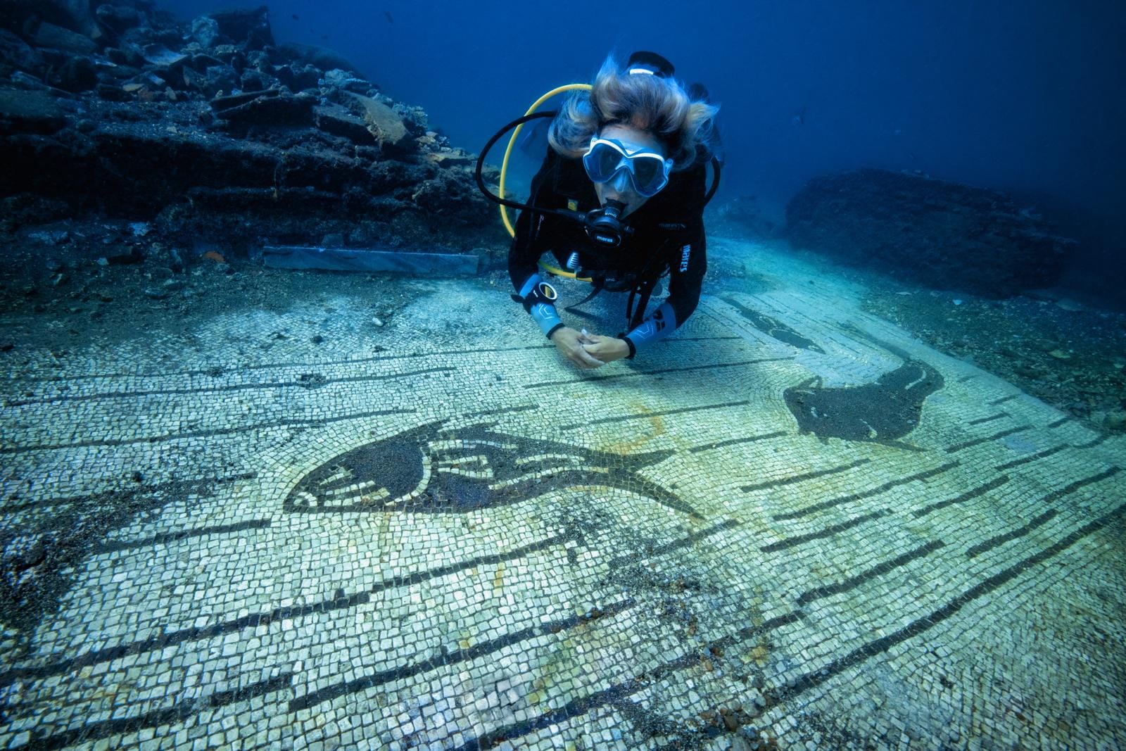 Terre ardenti e sommerse:  il fascino di Baia e dei Campi Flegrei post image