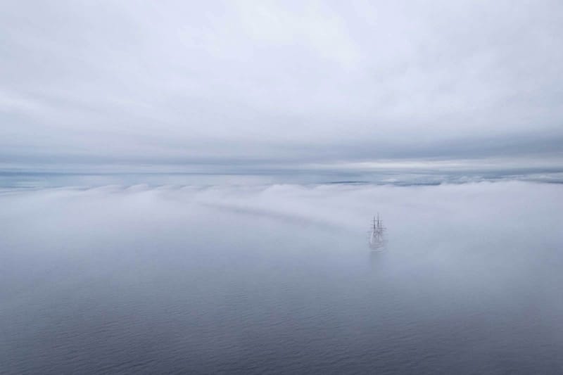 La "Vespucci" avvolta nella nebbia nel suo viaggio verso il Quebec post image